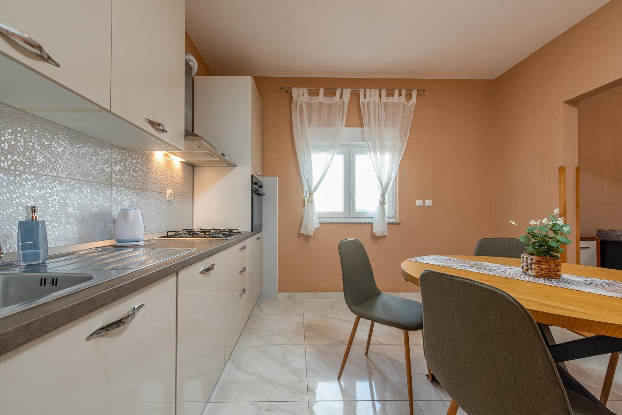 Apartman Dora Sukosan Ngoại thất bức ảnh